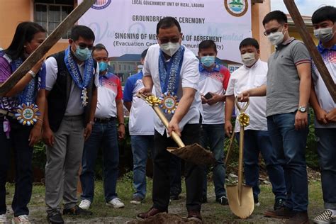 Small Laguna town gets DHSUD support for community.